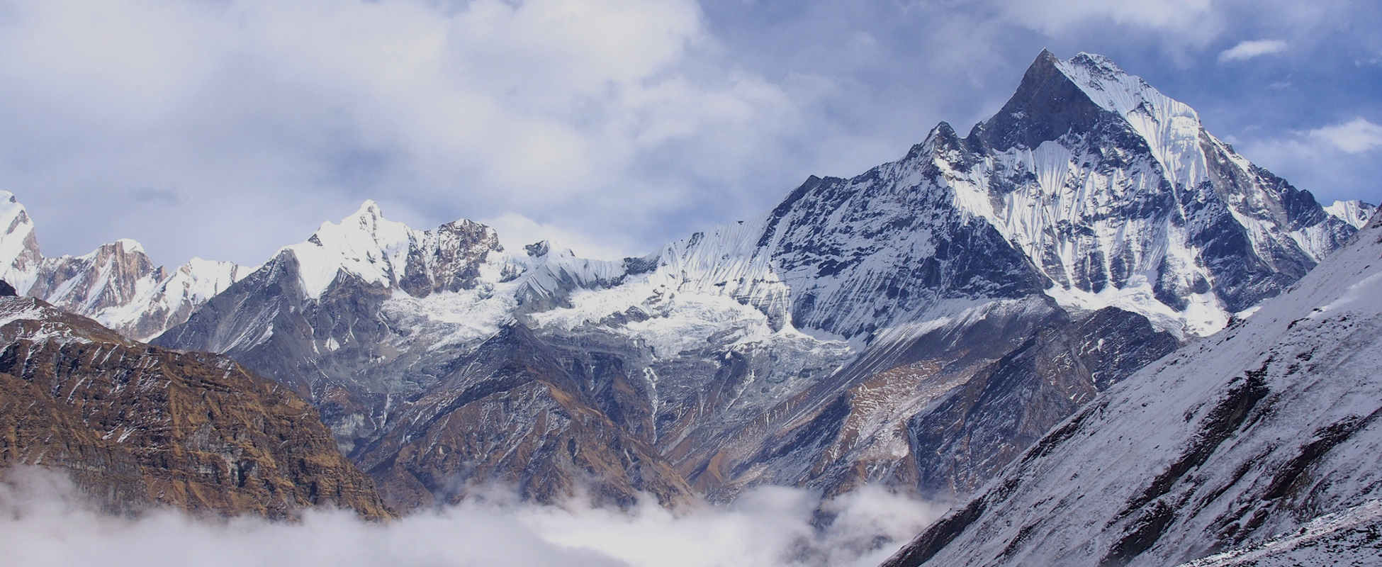 Trekking In Nepal - The Complete Guide by Mountain IQ