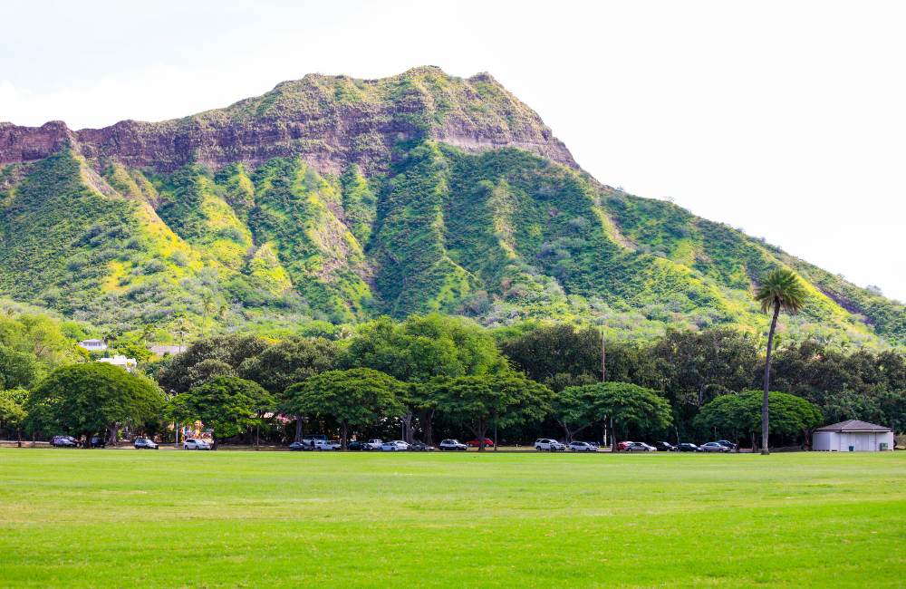 2. Diamond Head Summit Trail (Oahu)